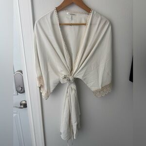 • Anthropologie • NWOT White Robe Lace Medium